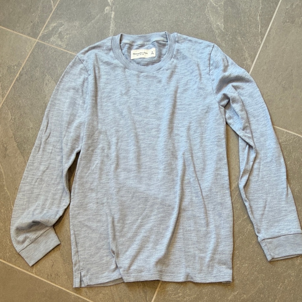 Abercrombie & Fitch Light Heather Blue Long-Sleeve Crew